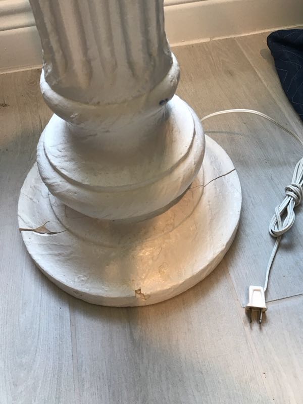 Damaged lamp base